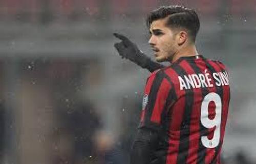 Andre Silva kembali ke AC Milan