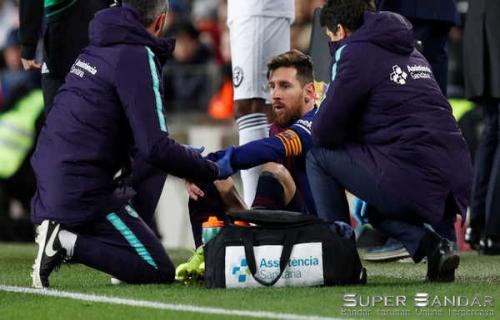 Lionel Messi Mengalami Cedera Betis