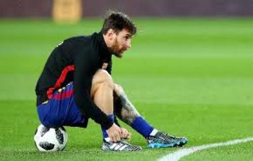 Baru mulai latihan, Messi cedera betis